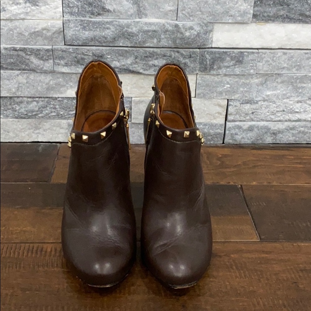 Brown Bootie with Gold trim